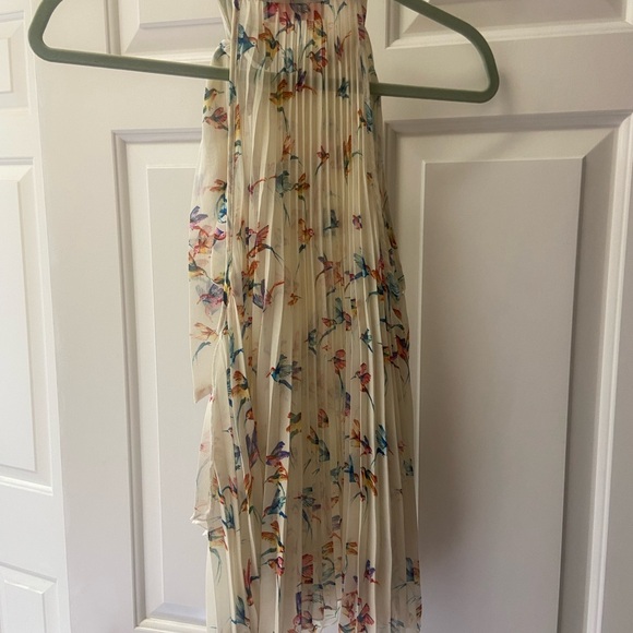 Blush Cream Hummingbird Pleated Silk Top - Picture 2 of 7